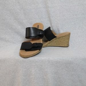 Clarks Wedge